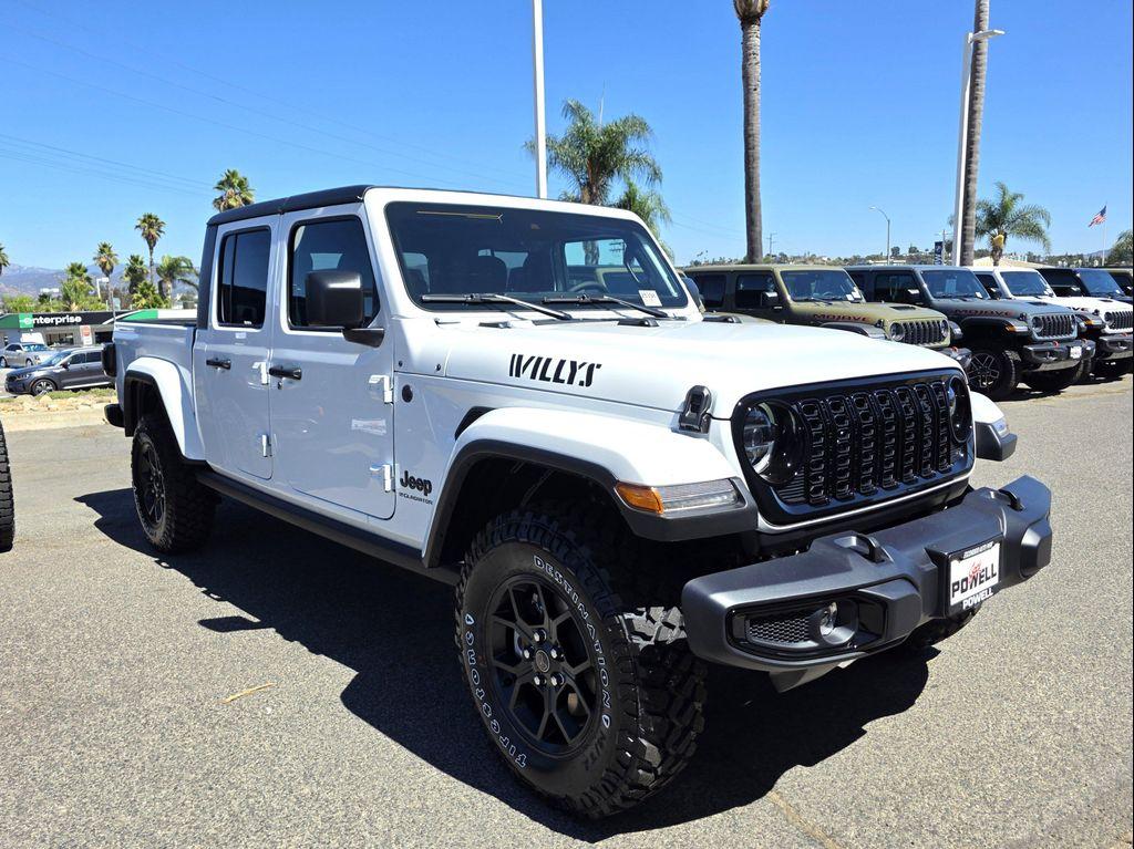new 2025 Jeep Gladiator car, priced at $46,900