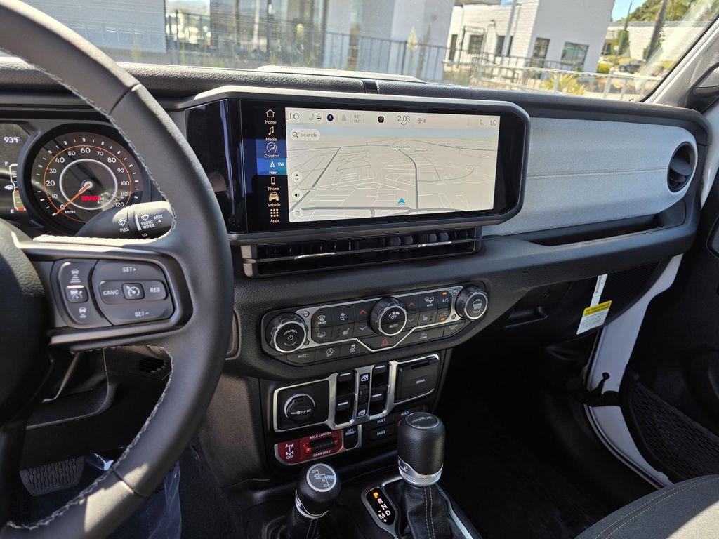 new 2025 Jeep Gladiator car, priced at $46,900