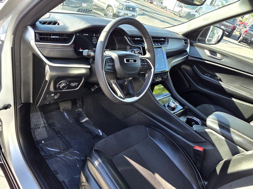 used 2024 Jeep Grand Cherokee L car, priced at $33,900
