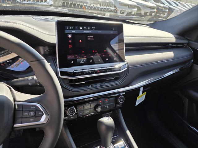 new 2025 Jeep Compass car, priced at $28,900