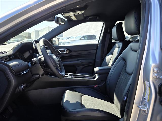 new 2025 Jeep Compass car, priced at $28,900