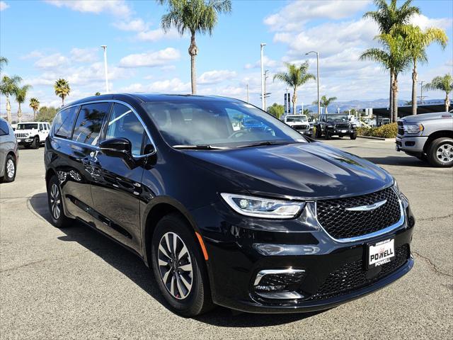 new 2025 Chrysler Pacifica Hybrid car, priced at $37,900