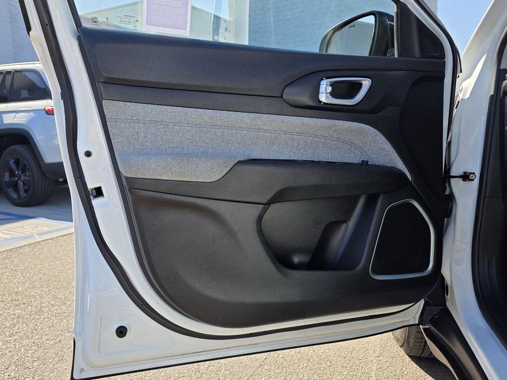 used 2022 Jeep Compass car, priced at $22,900