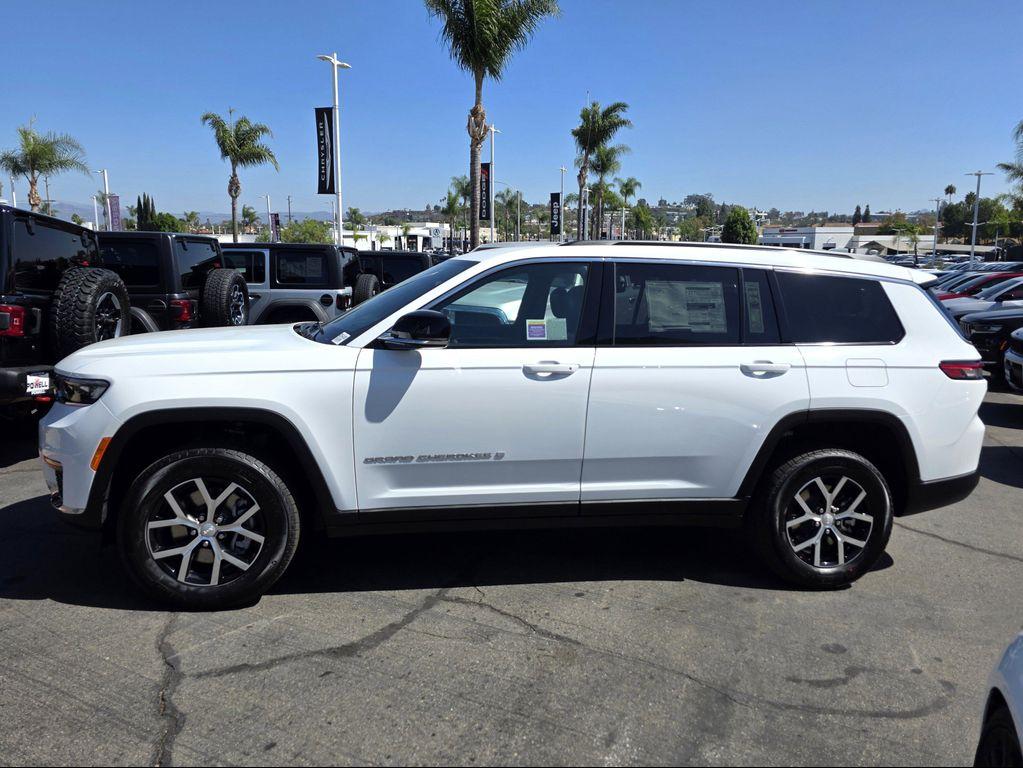 new 2025 Jeep Grand Cherokee L car, priced at $44,900