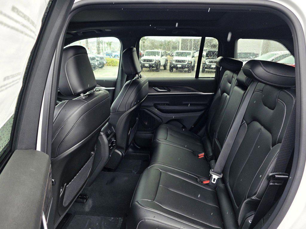 new 2025 Jeep Grand Cherokee car, priced at $44,900