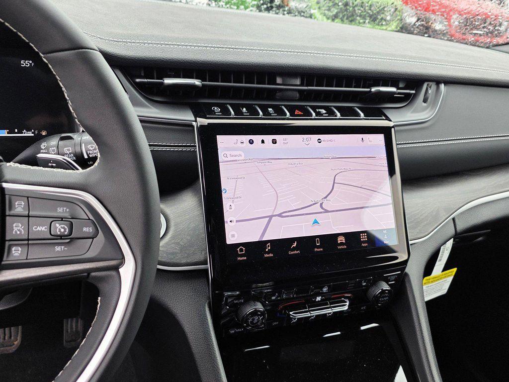 new 2025 Jeep Grand Cherokee car, priced at $44,900