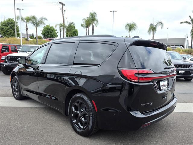 new 2025 Chrysler Pacifica Hybrid car, priced at $45,900