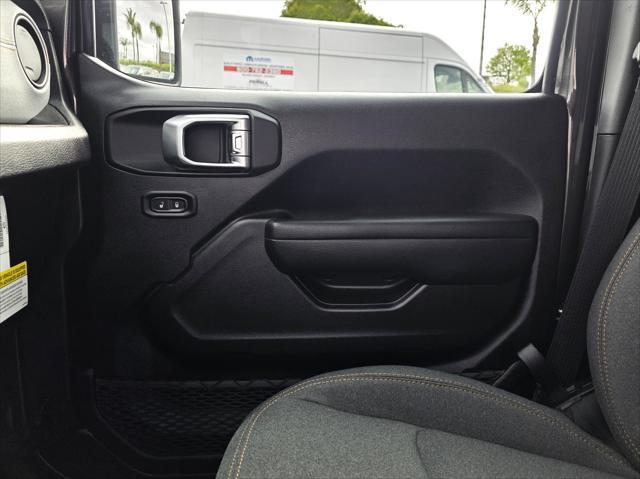new 2025 Jeep Wrangler car, priced at $43,600