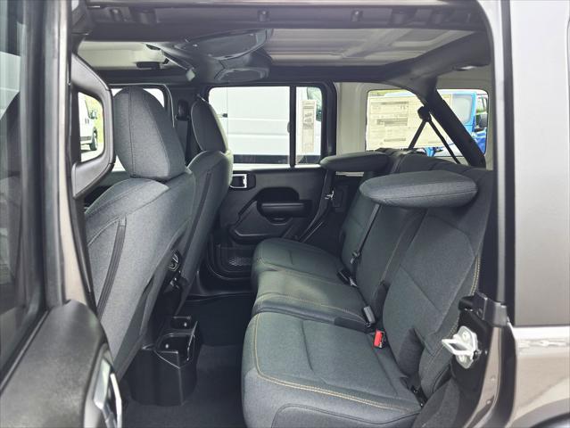 new 2025 Jeep Wrangler car, priced at $43,600