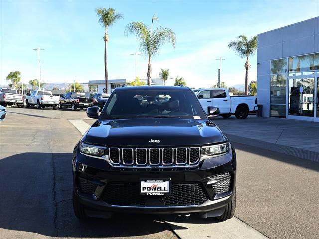 new 2025 Jeep Grand Cherokee car, priced at $38,900