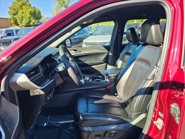 new 2025 Jeep Grand Cherokee car, priced at $44,295