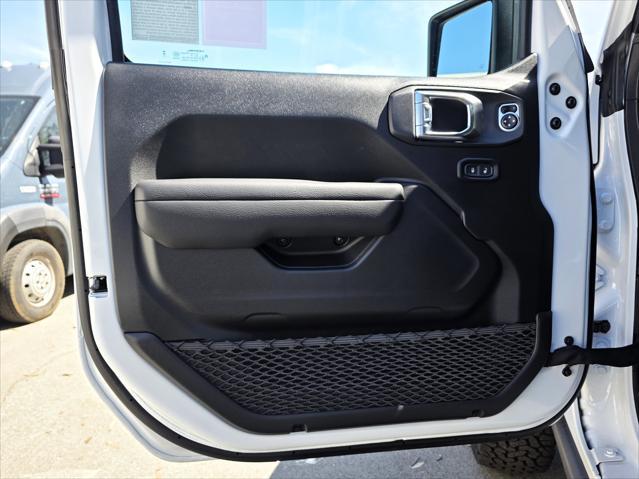 new 2025 Jeep Wrangler car, priced at $55,900