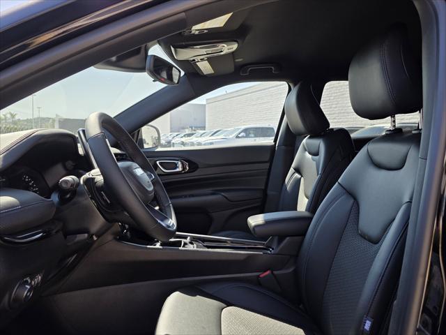 new 2025 Jeep Compass car, priced at $28,900