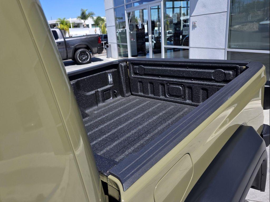 new 2025 Jeep Gladiator car, priced at $48,900