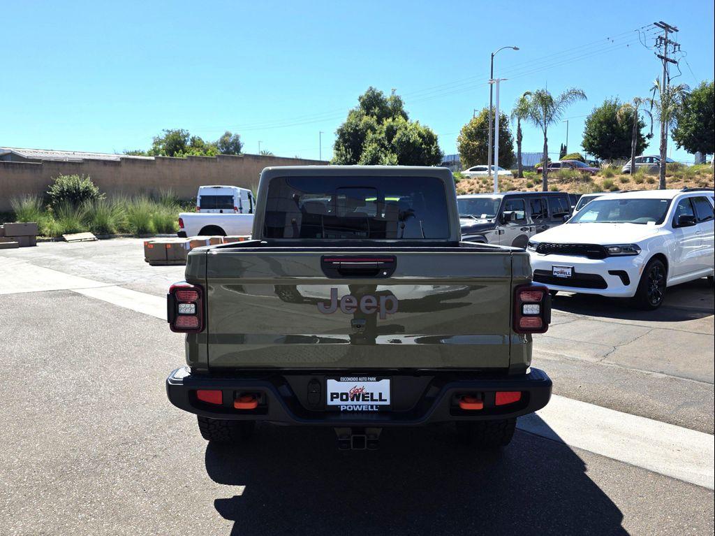 new 2025 Jeep Gladiator car, priced at $48,900