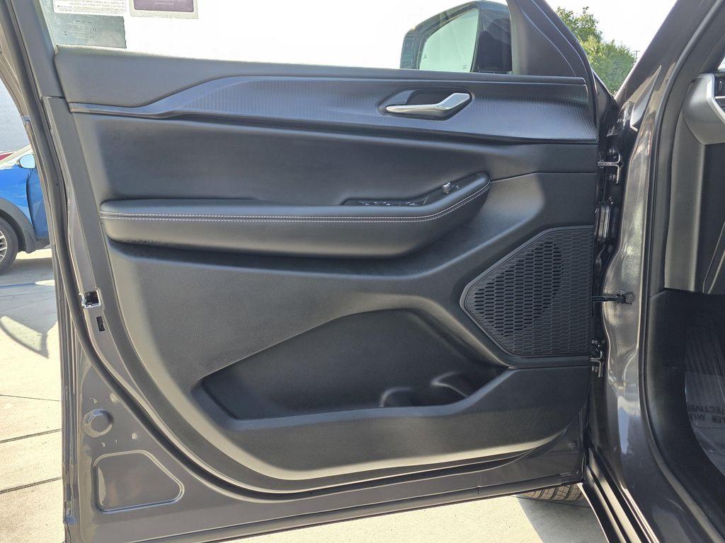 new 2025 Jeep Grand Cherokee car, priced at $36,980