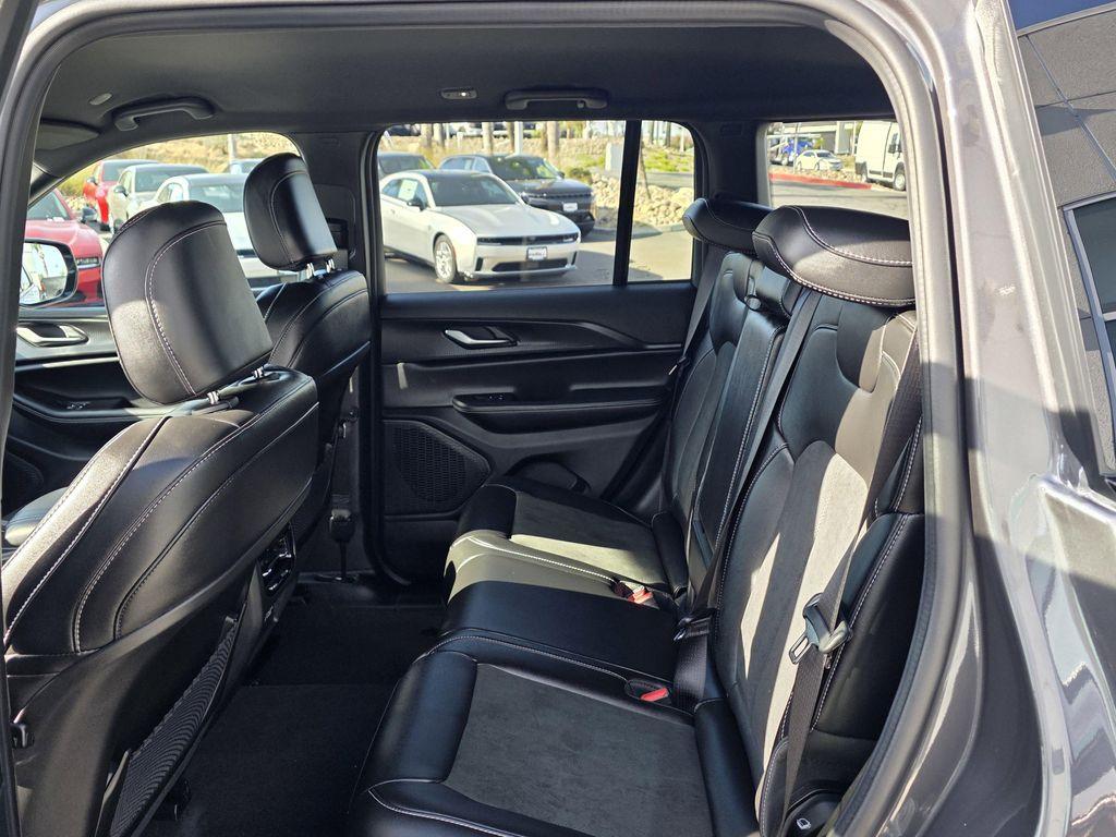 new 2025 Jeep Grand Cherokee car, priced at $36,980