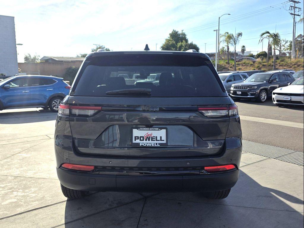 new 2025 Jeep Grand Cherokee car, priced at $36,980