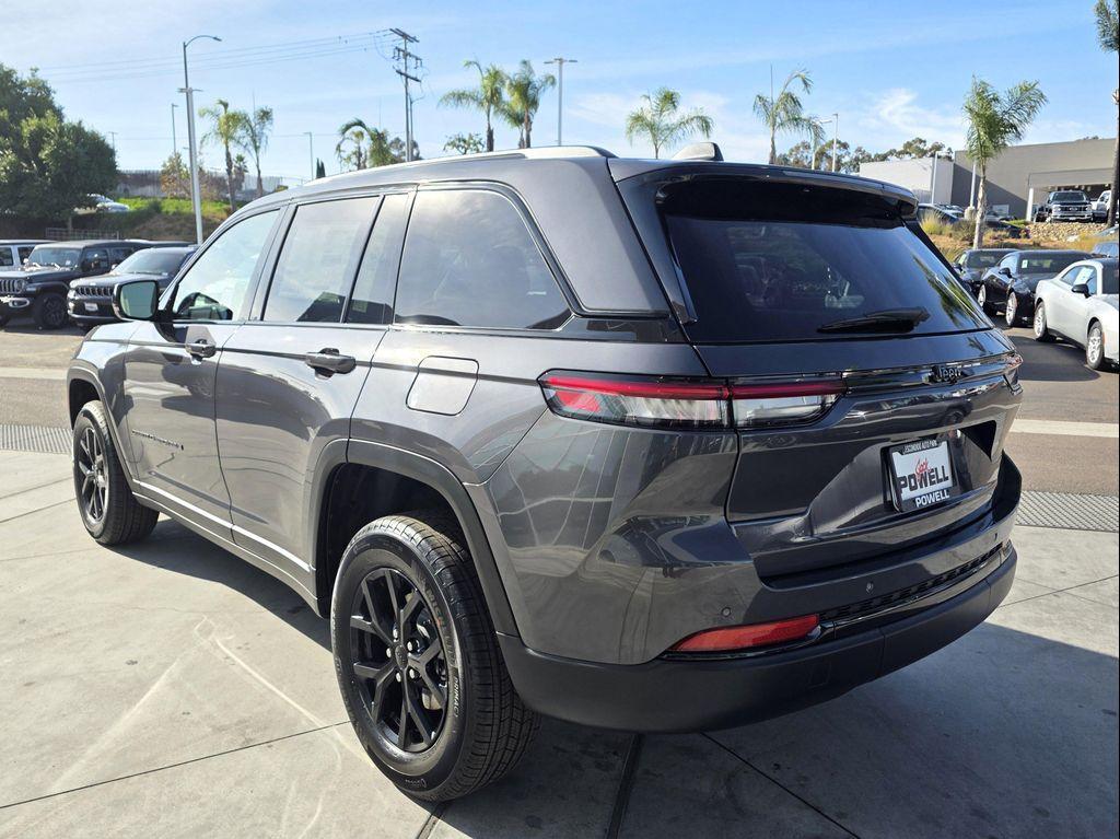 new 2025 Jeep Grand Cherokee car, priced at $36,980