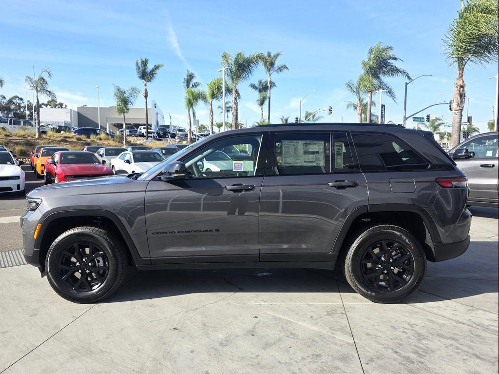 new 2025 Jeep Grand Cherokee car, priced at $36,980