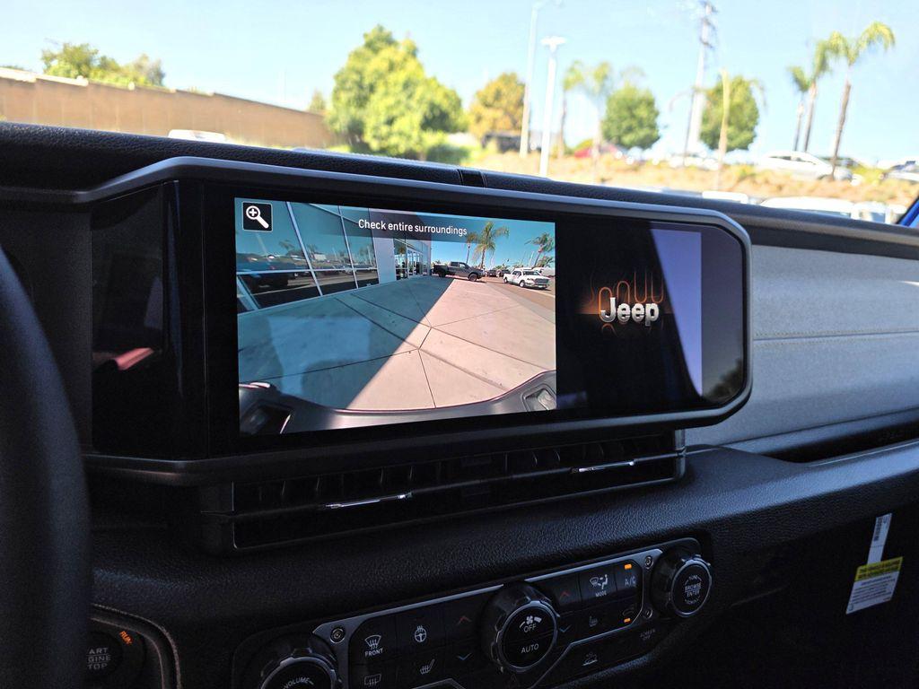 new 2025 Jeep Gladiator car, priced at $45,400