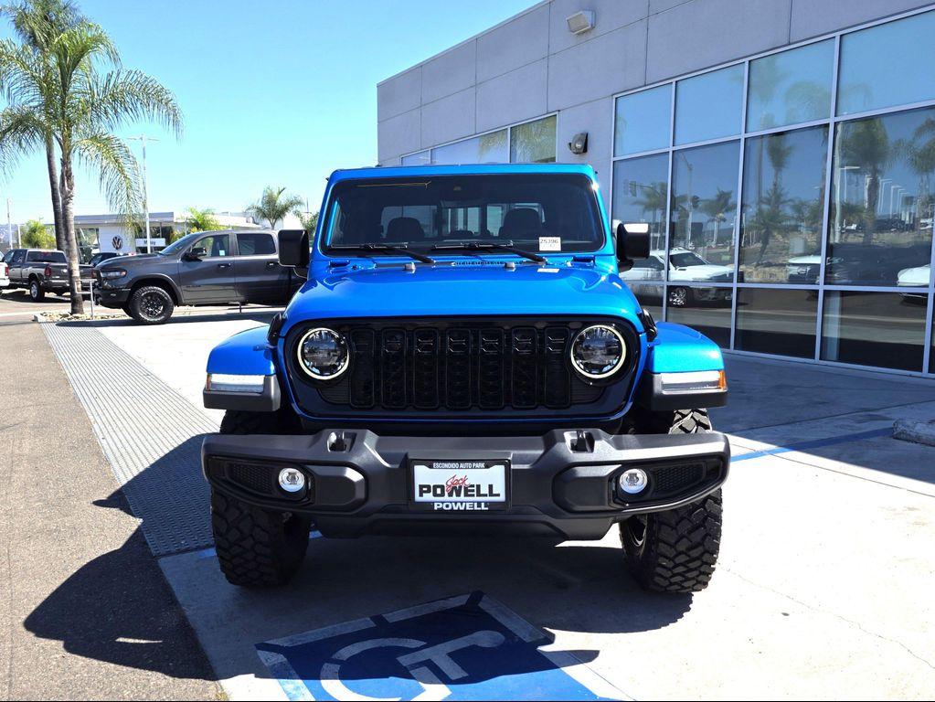 new 2025 Jeep Gladiator car, priced at $45,400