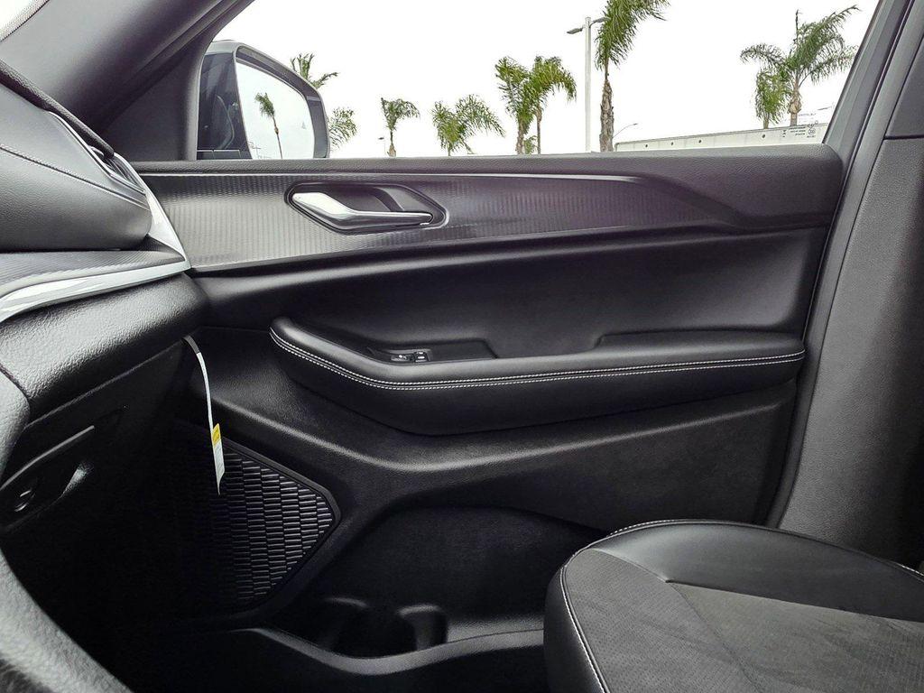 new 2025 Jeep Grand Cherokee L car, priced at $41,900