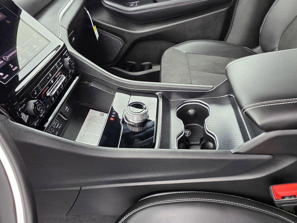 new 2025 Jeep Grand Cherokee L car, priced at $41,900