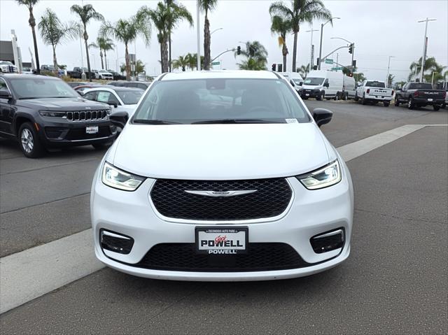 used 2024 Chrysler Pacifica Hybrid car, priced at $36,900