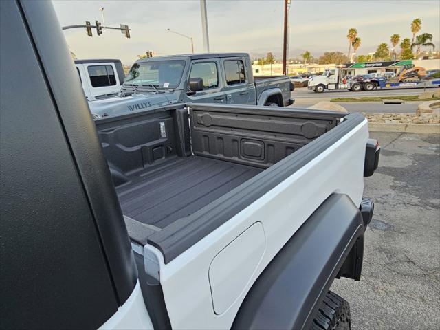 new 2025 Jeep Gladiator car, priced at $54,400