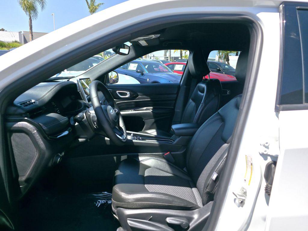 new 2025 Jeep Compass car, priced at $26,400