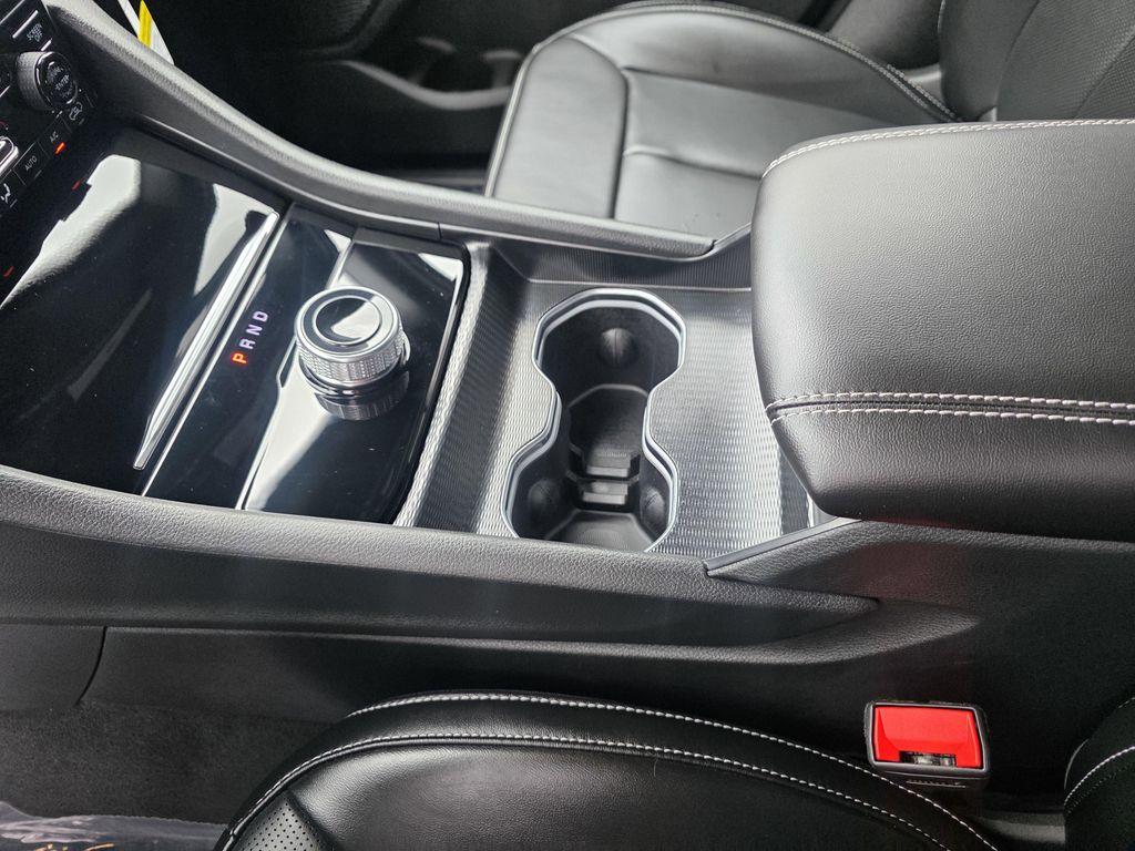 new 2025 Jeep Grand Cherokee car, priced at $45,900