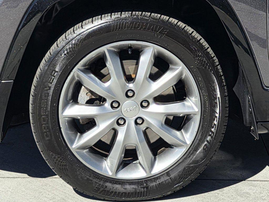 used 2018 Jeep Cherokee car, priced at $14,900