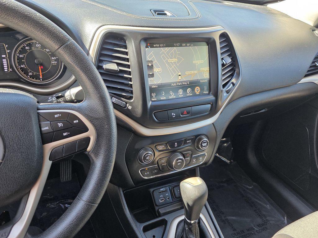 used 2018 Jeep Cherokee car, priced at $14,900