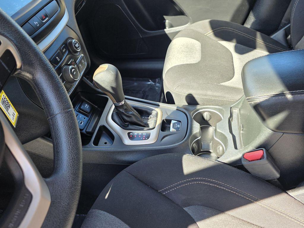 used 2018 Jeep Cherokee car, priced at $14,900