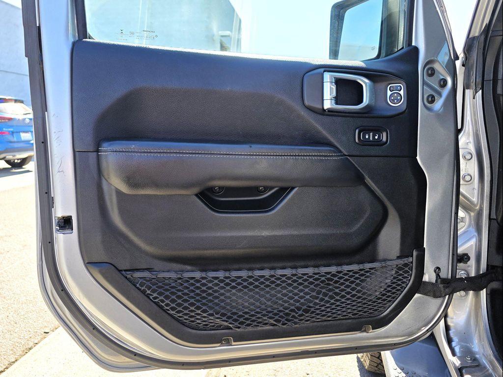 used 2018 Jeep Wrangler Unlimited car, priced at $25,900