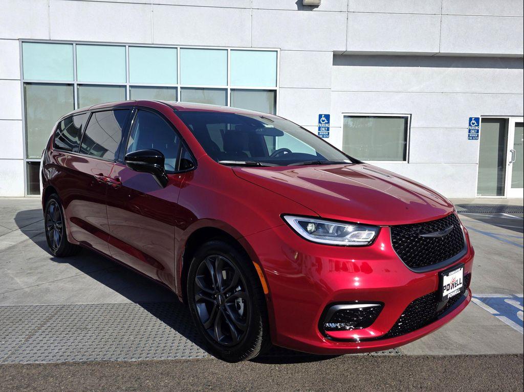 new 2026 Chrysler Pacifica car, priced at $44,900