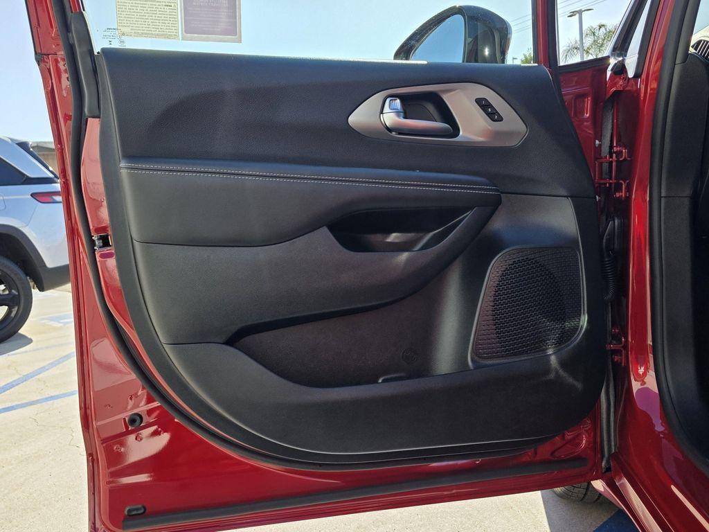 new 2026 Chrysler Pacifica car, priced at $44,900