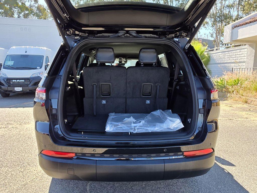new 2025 Jeep Grand Cherokee L car, priced at $39,500