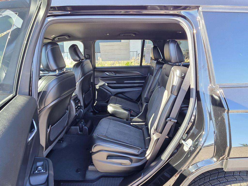 new 2025 Jeep Grand Cherokee L car, priced at $39,500