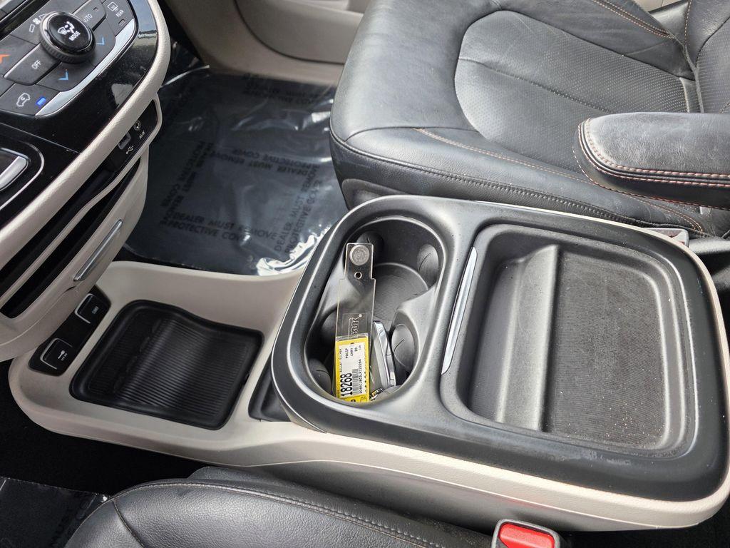 used 2020 Chrysler Pacifica car, priced at $23,900