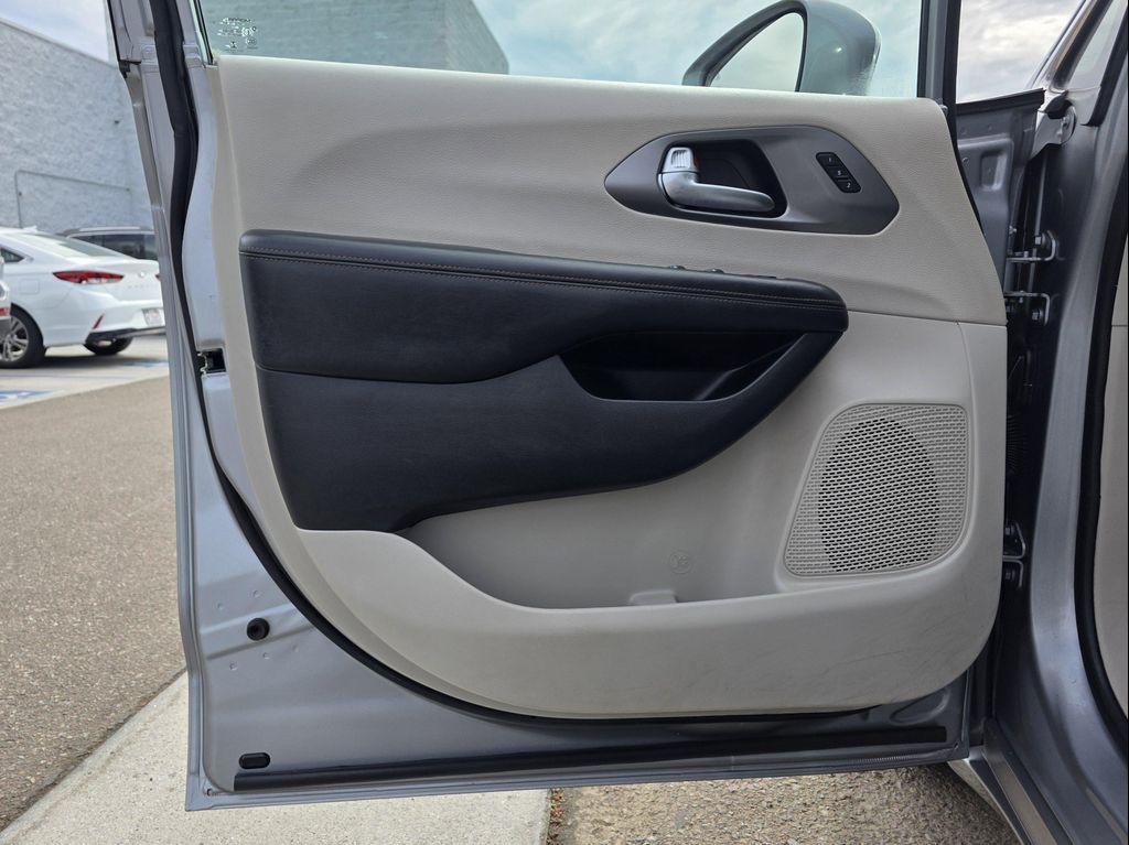 used 2020 Chrysler Pacifica car, priced at $23,900