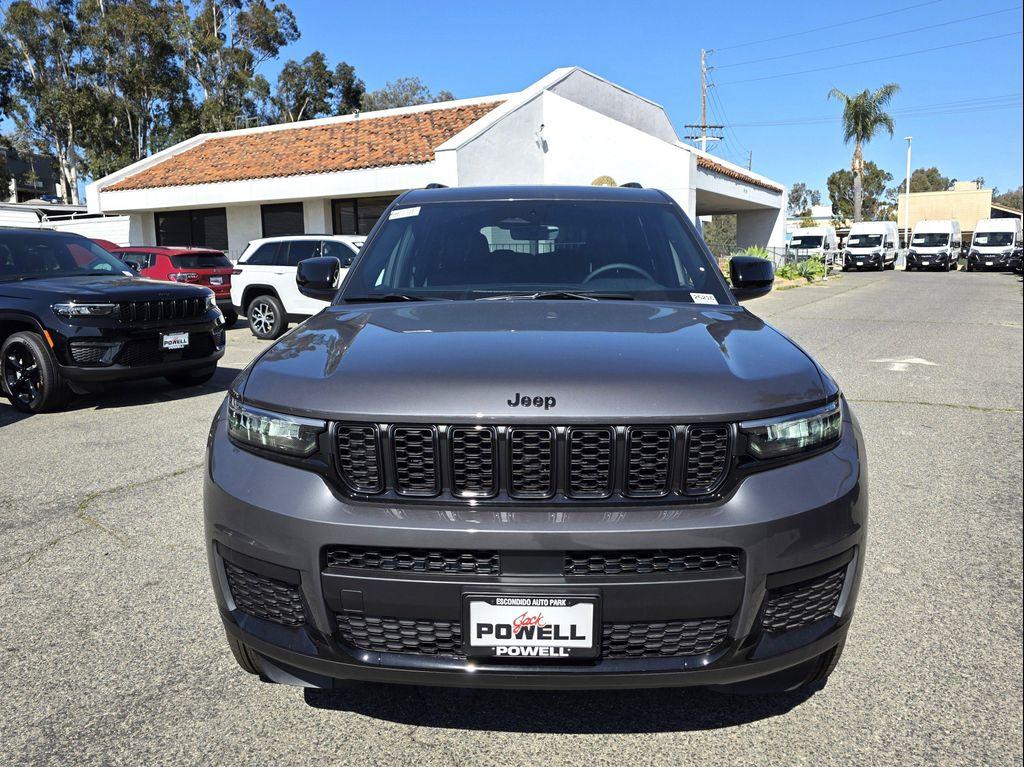 new 2025 Jeep Grand Cherokee L car, priced at $42,900