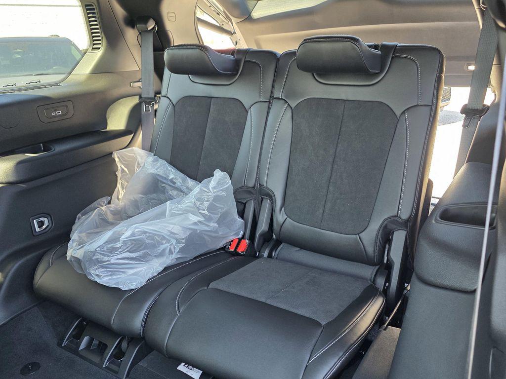 new 2025 Jeep Grand Cherokee L car, priced at $42,900
