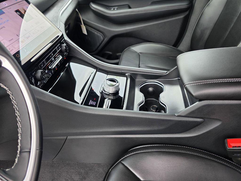 new 2025 Jeep Grand Cherokee L car, priced at $46,900