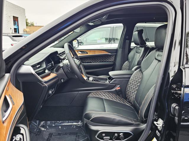 new 2025 Jeep Grand Cherokee car, priced at $61,900