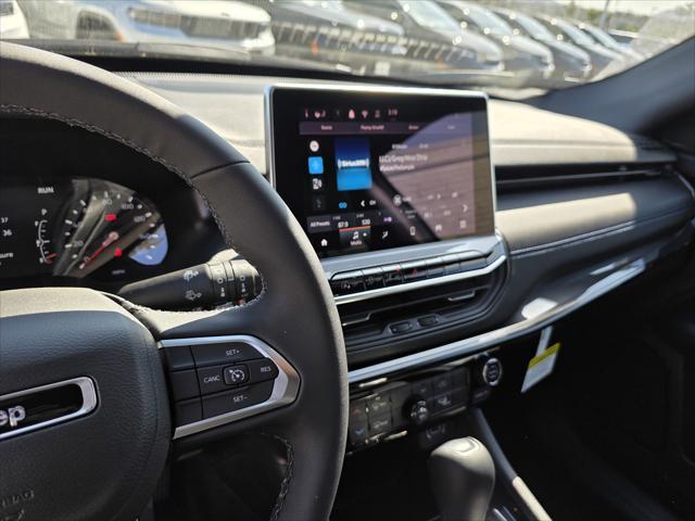 new 2025 Jeep Compass car, priced at $28,900