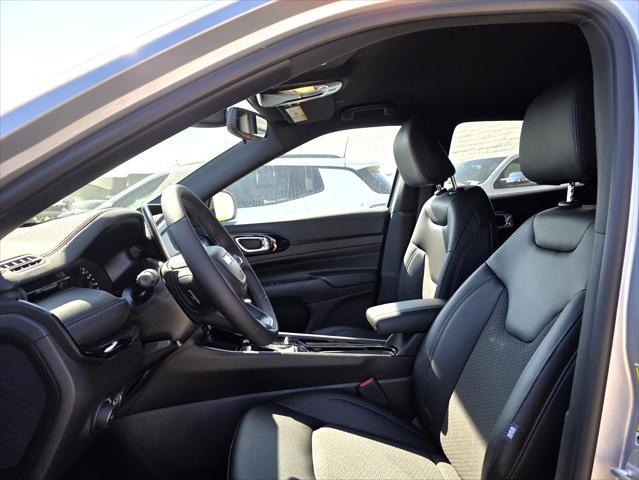 new 2025 Jeep Compass car, priced at $28,900