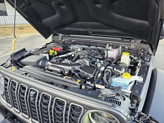 new 2025 Jeep Gladiator car, priced at $52,400