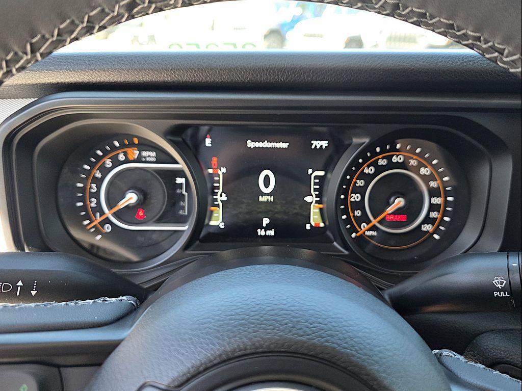 new 2025 Jeep Gladiator car, priced at $41,900